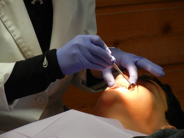 How Can Dentists Help You Cure Loose Teeth?